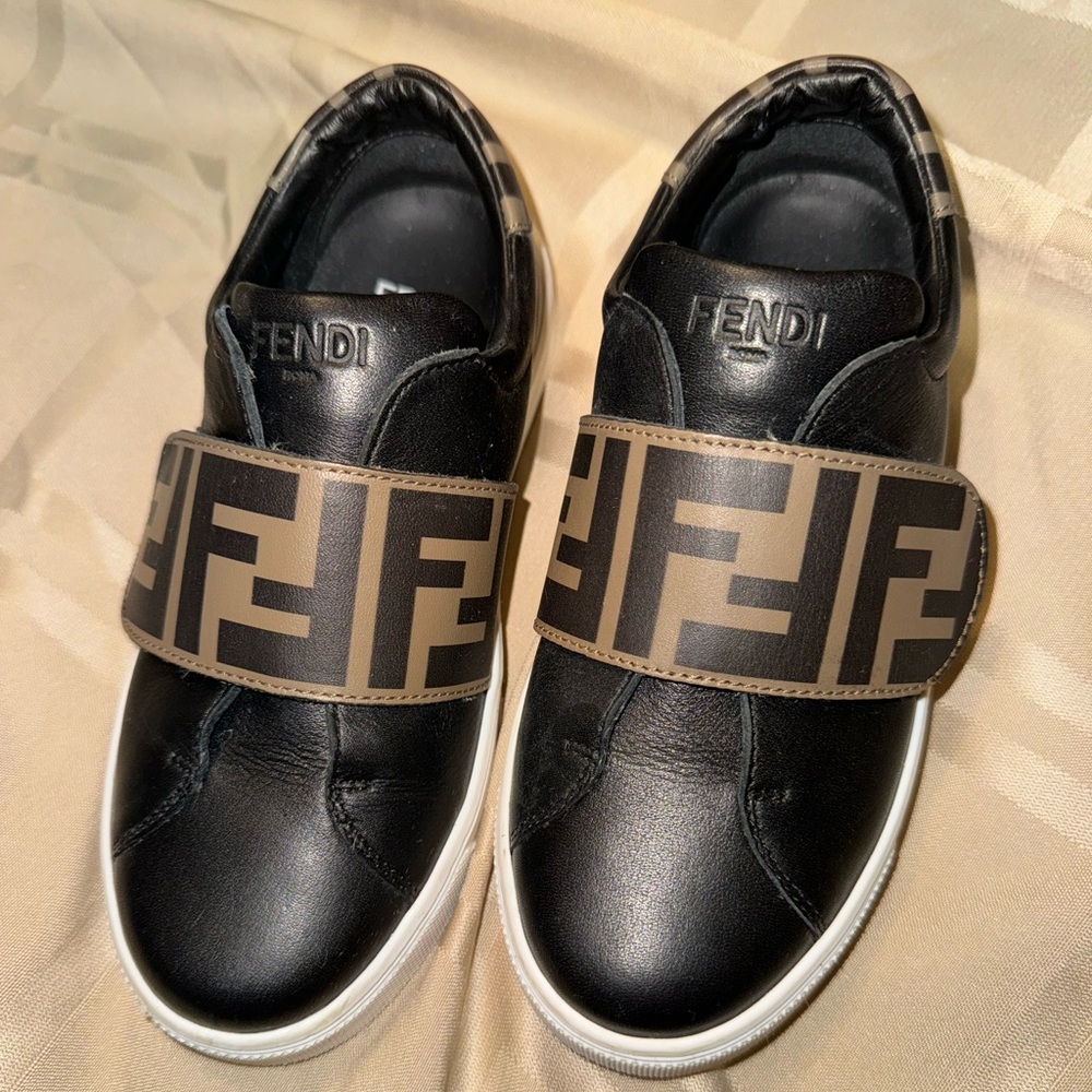 Fendi Nappa Leather unisex junior sneakers